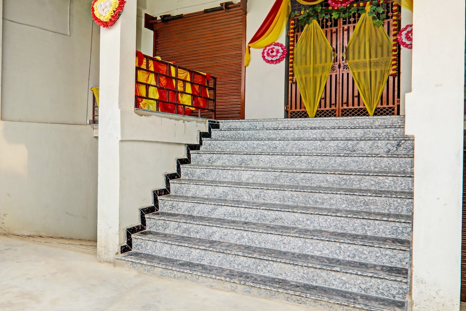 Oyo Hotel Red Stone
