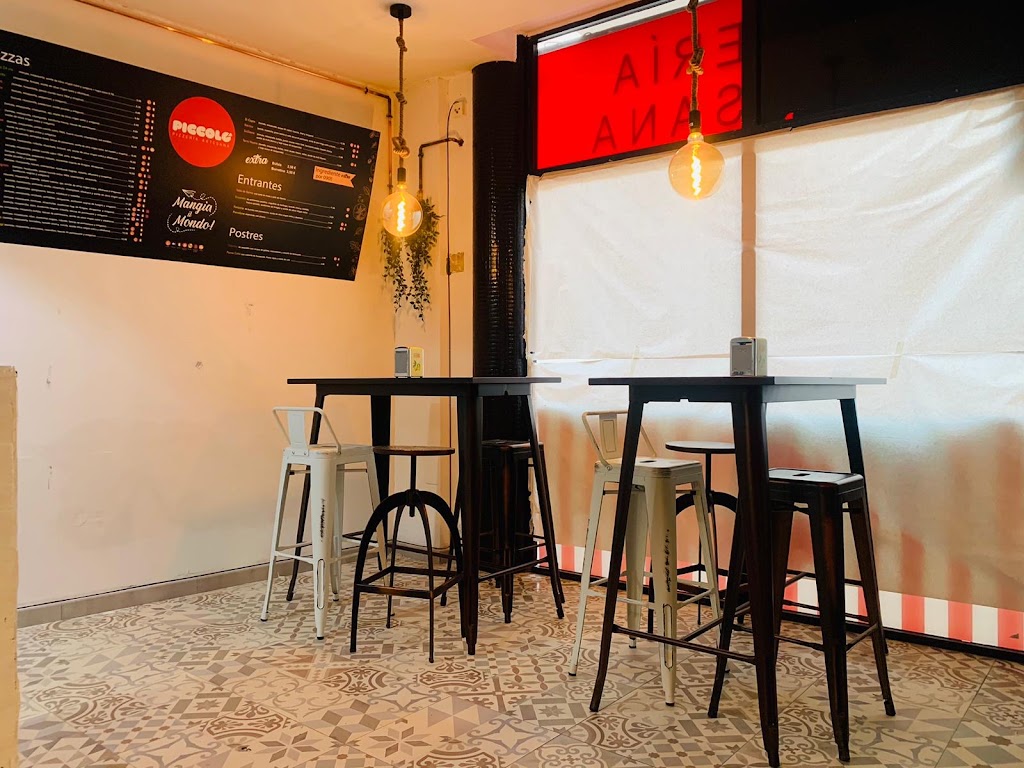 Pizzeria Piccolo Yecla — Ambiente