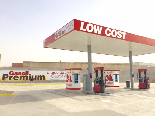 Gasolinera Premium Energy Castelldefels — Exterior