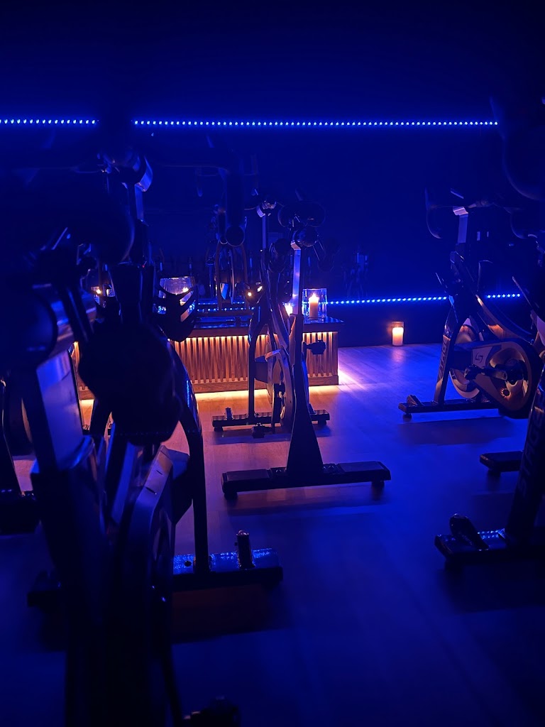  Clique Cycling and Fitness