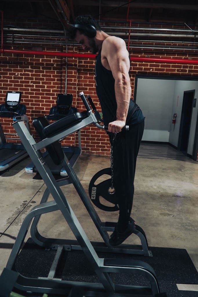  Chris Eicher - Personal Trainer