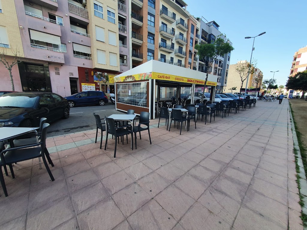 Pizzeria bollywood II — Ambiente