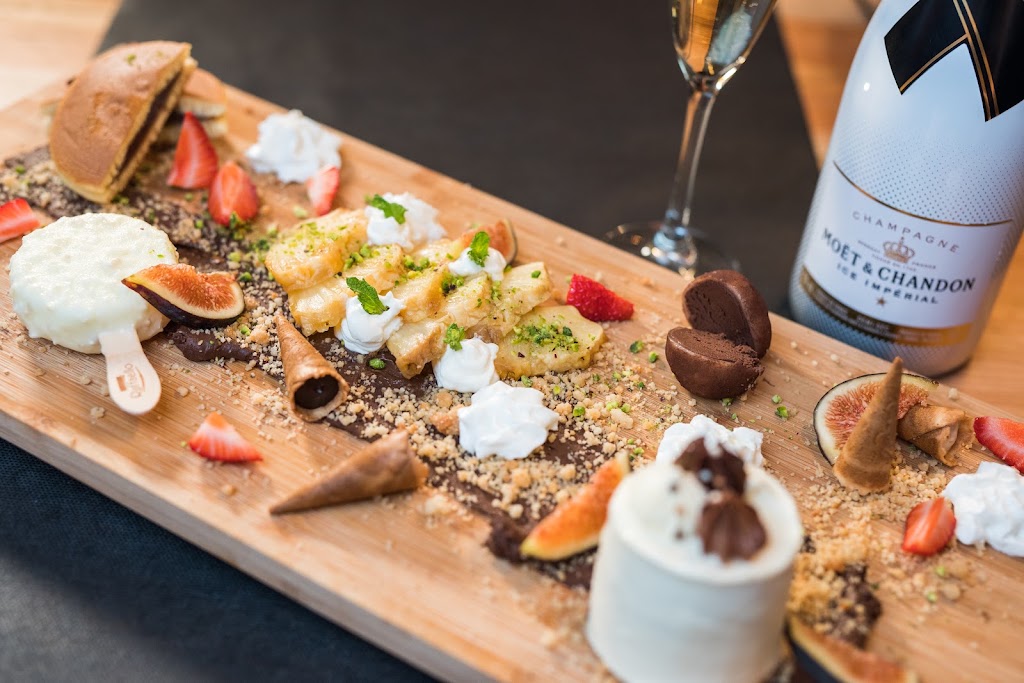 TABOO MARESME Restaurant Lounge — Comida y bebida