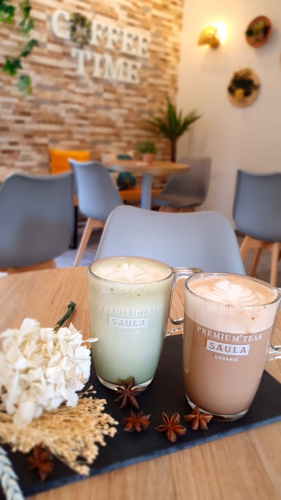 Coffee Time — Cafe