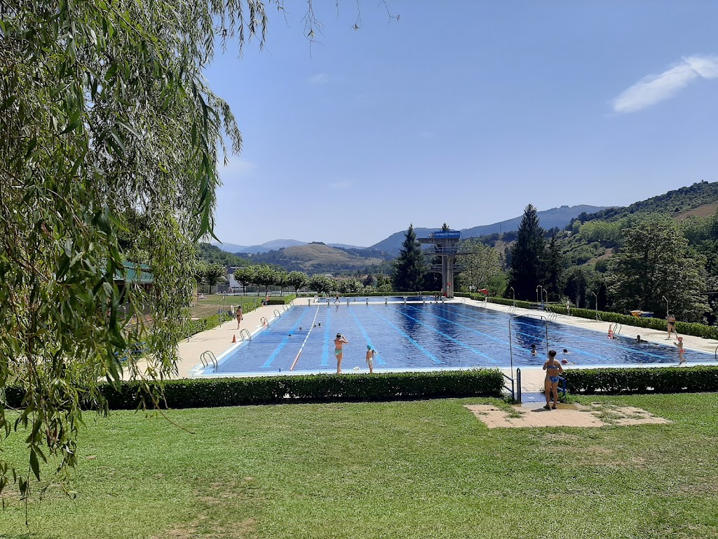 Piscinas Municipales Laudio — Piscina