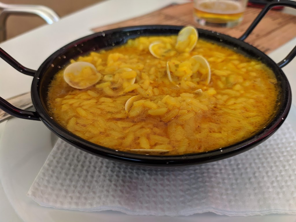 Bar Los Melli — Comida y bebida