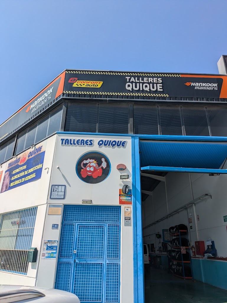 Talleres Quique — Exterior