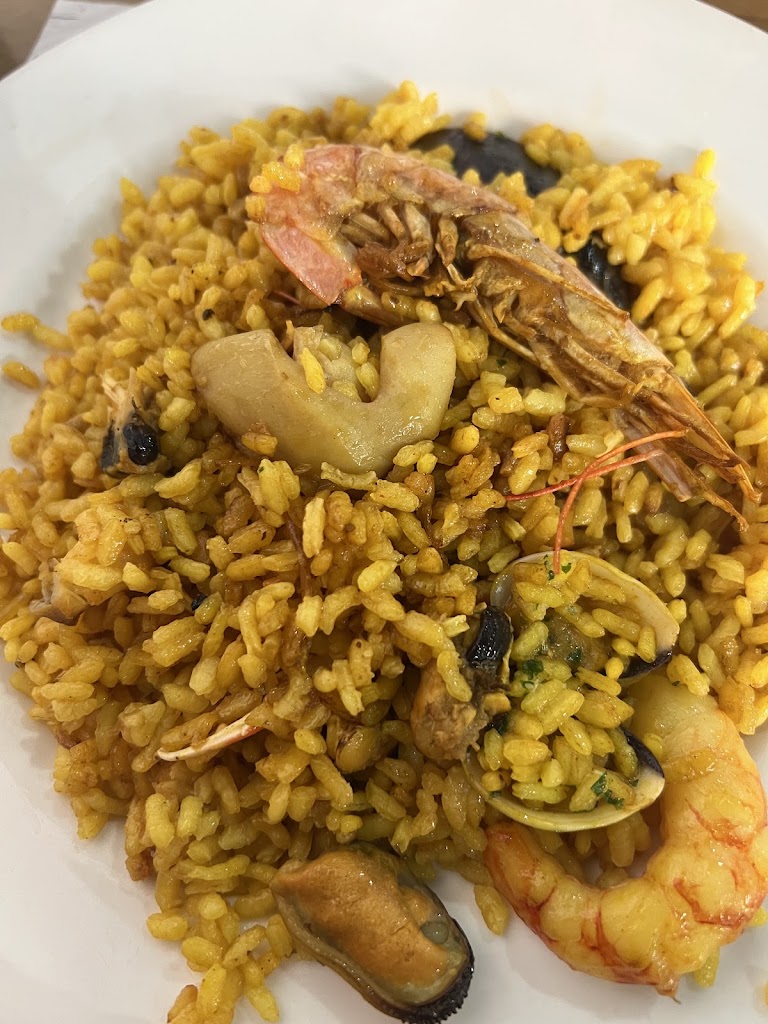 Restaurante Aury — Comida y bebida