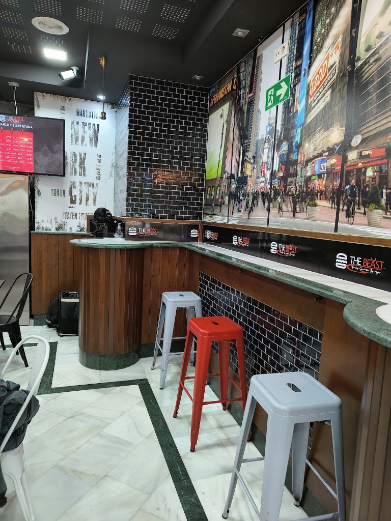 The Beast Burger La Linea — Ambiente