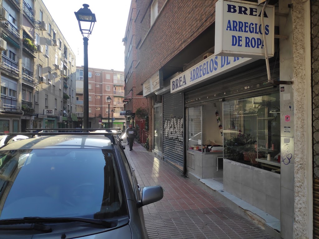 BREA. Arreglos de ropa