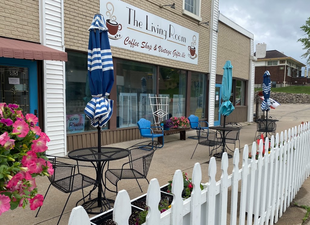  The Living Room Coffee Shop & Vintage Decor, LLC