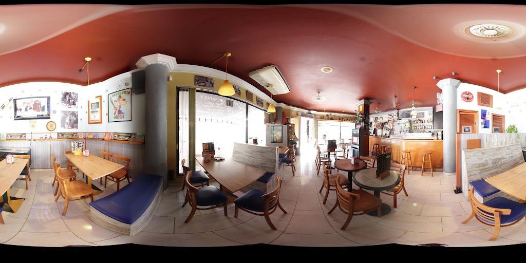 Cafeteria Cocteleria Maui — Ambiente