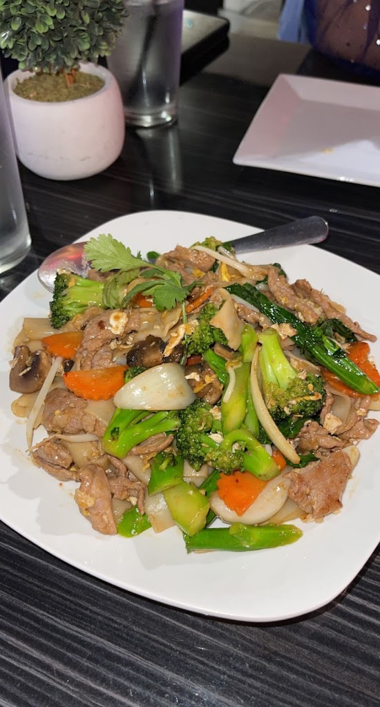 Lucky Elephant Cafe