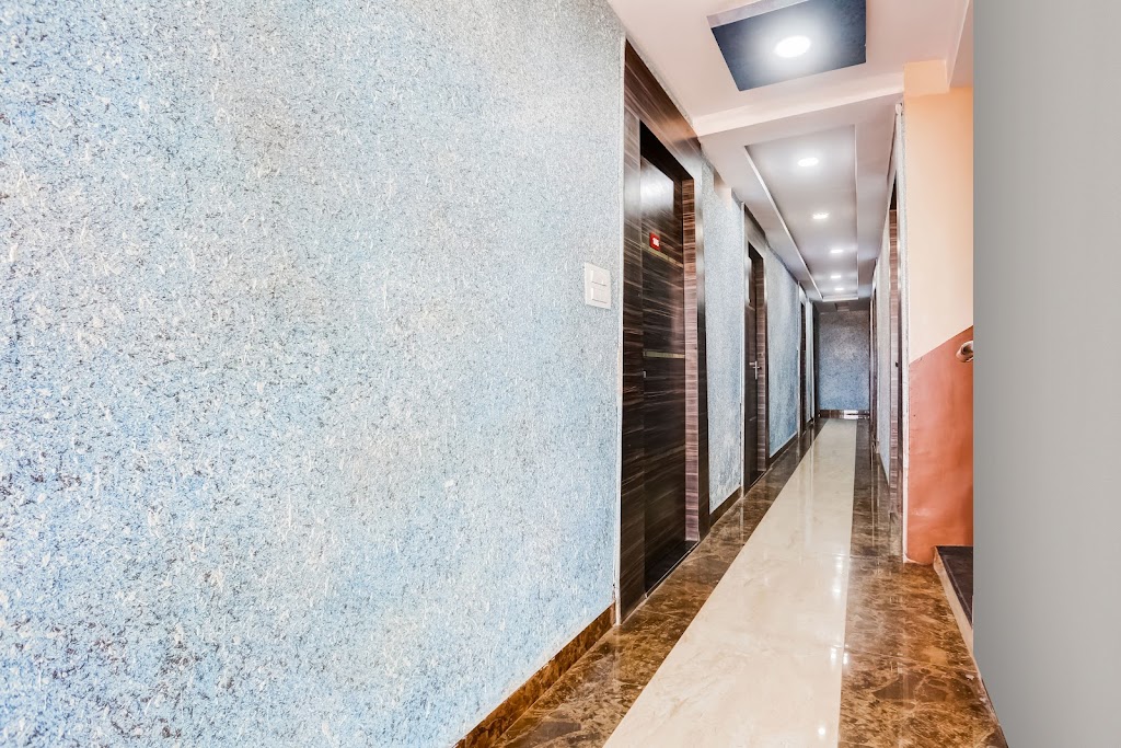 Hotel J P Residency