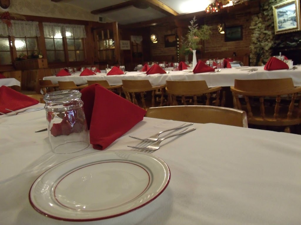  New Glarus Hotel Restaurant