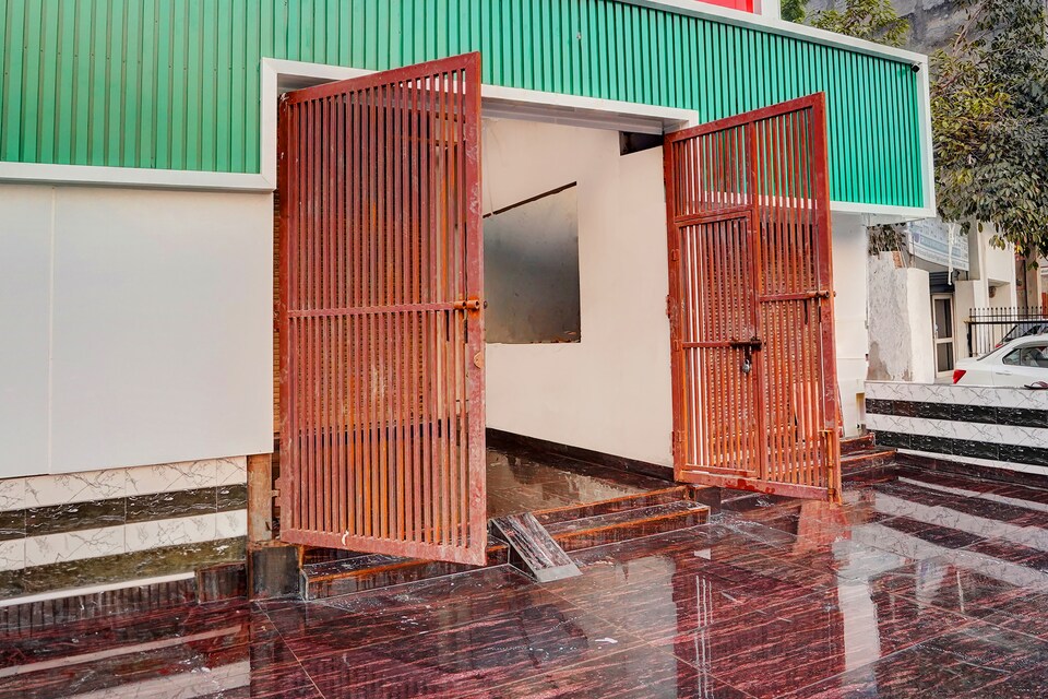 Oyo Collection O Garima Garden Townhouse