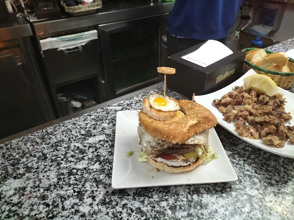Bar Kaly — Comida y bebida