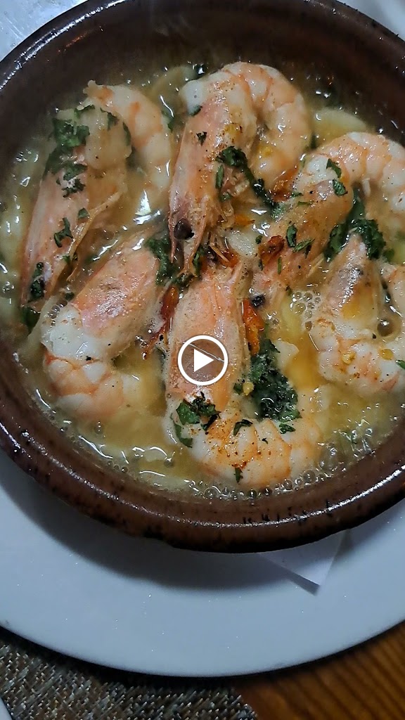 Restaurante asador .La Barrica . comida tipica — Videos