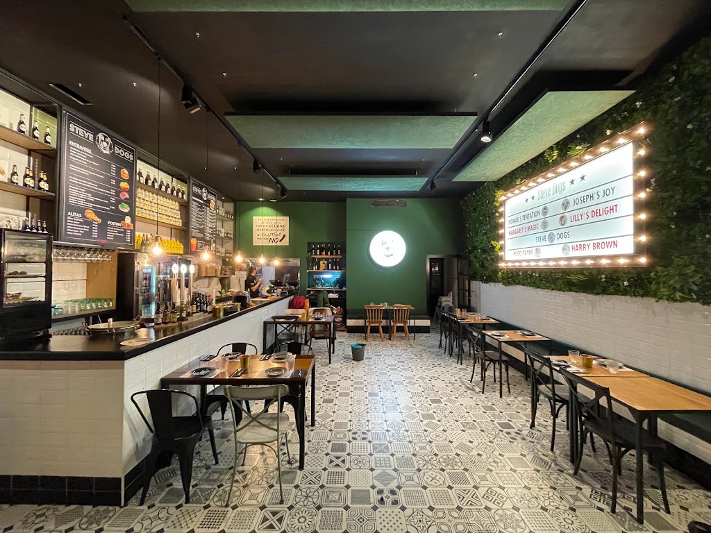 Steve Dogs Burger — Ambiente