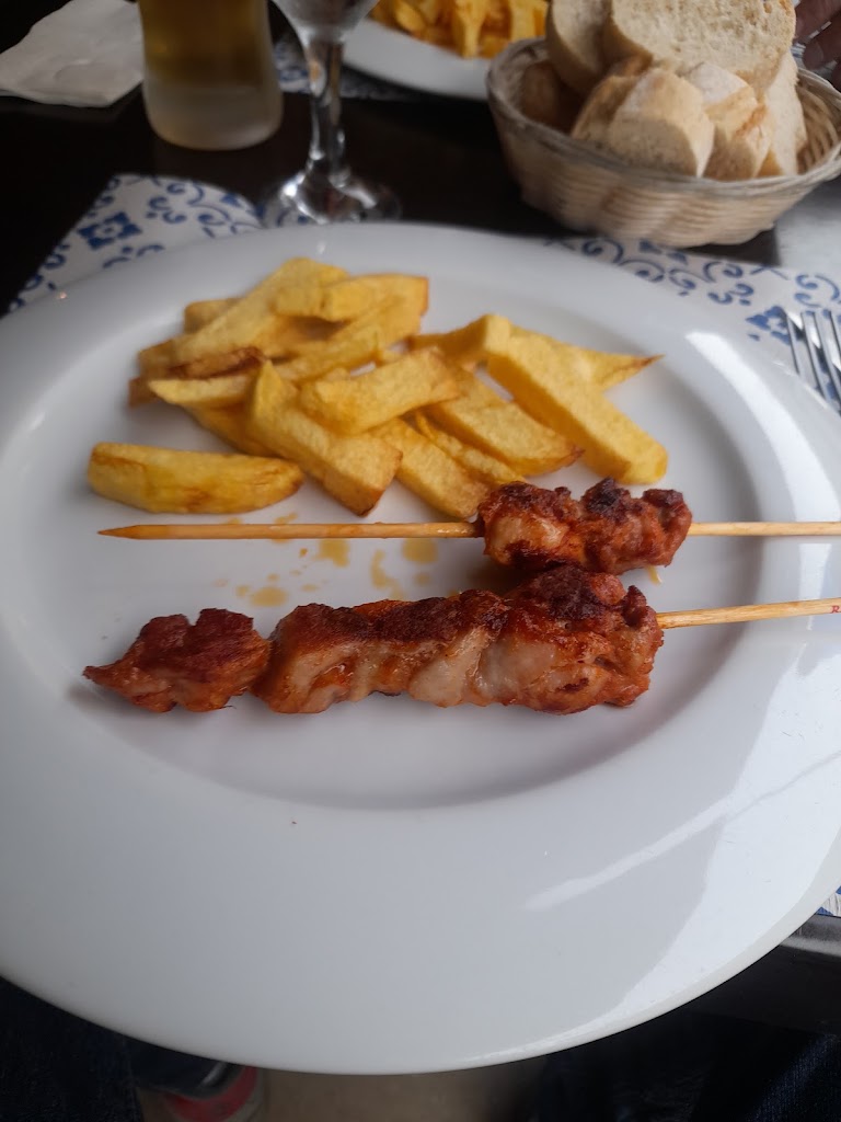 Bar Santa Pola — Comida y bebida