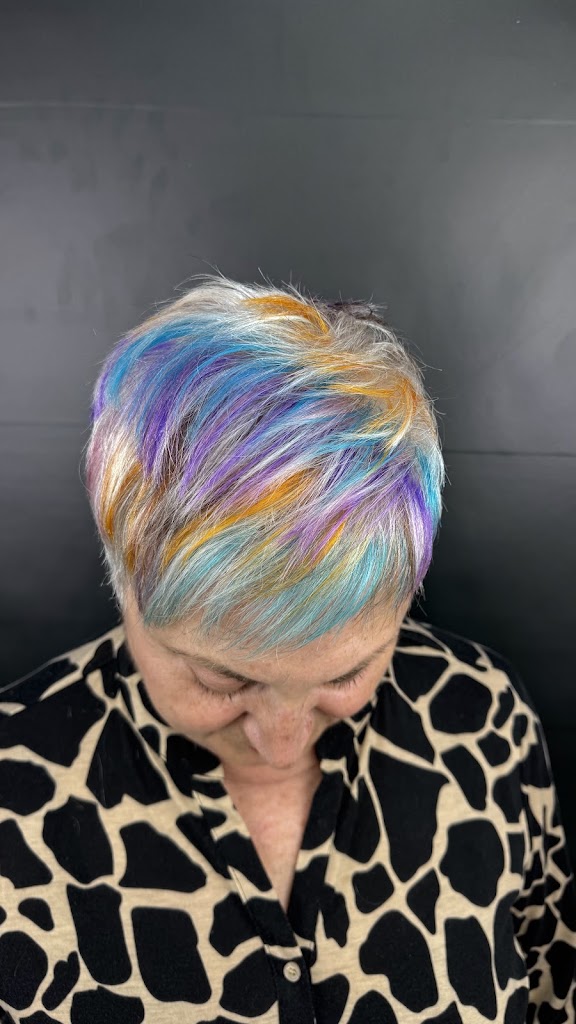 Peluqueria Al Pelo Estilistas — Mas recientes