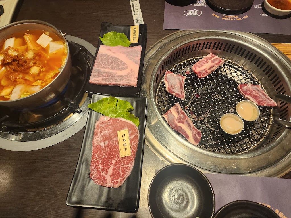 石頭日式炭火燒肉/台中美食 台中燒肉 台中日本料理吃到飽 台中吃到飽 台中宵夜 台中泰國蝦吃到飽 西屯美食 的照片