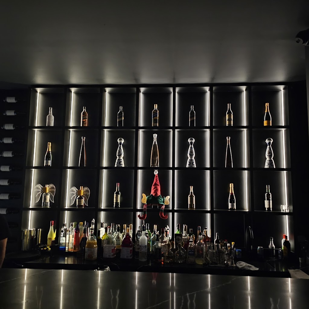 SOL Cafe & Lounge