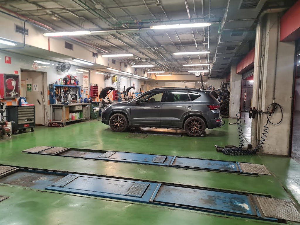 Taller MotorTown Malaga Mijas — Interior