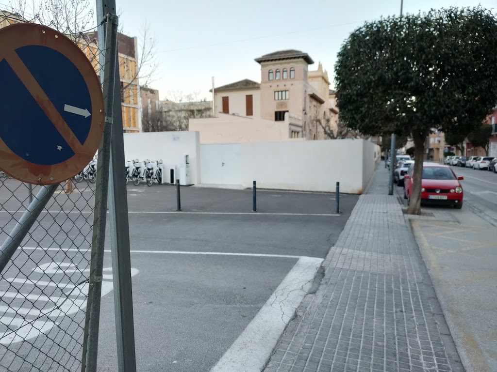 PARKING PUBLIC UV-CAMPUS ONTINYENT. 150 PLACES