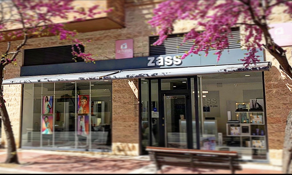 Salon Zass — Exterior