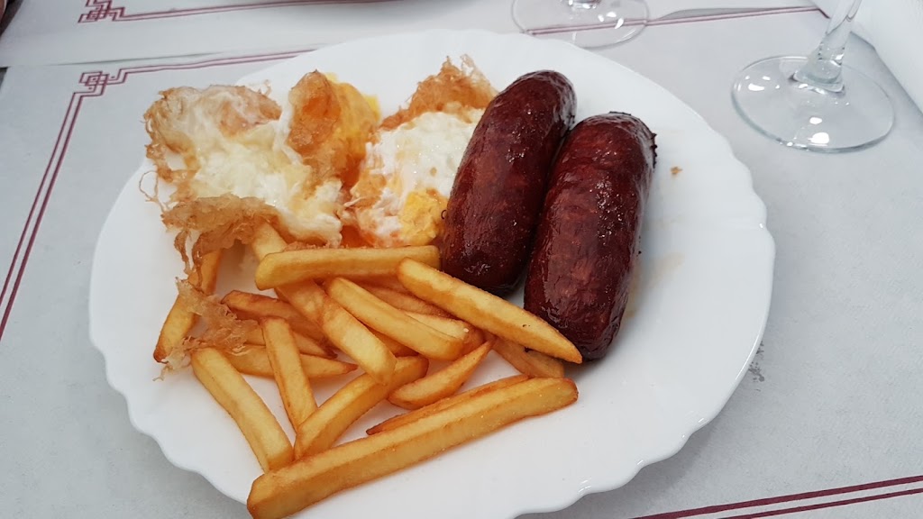 Bar Plaza Toros — Comida y bebida