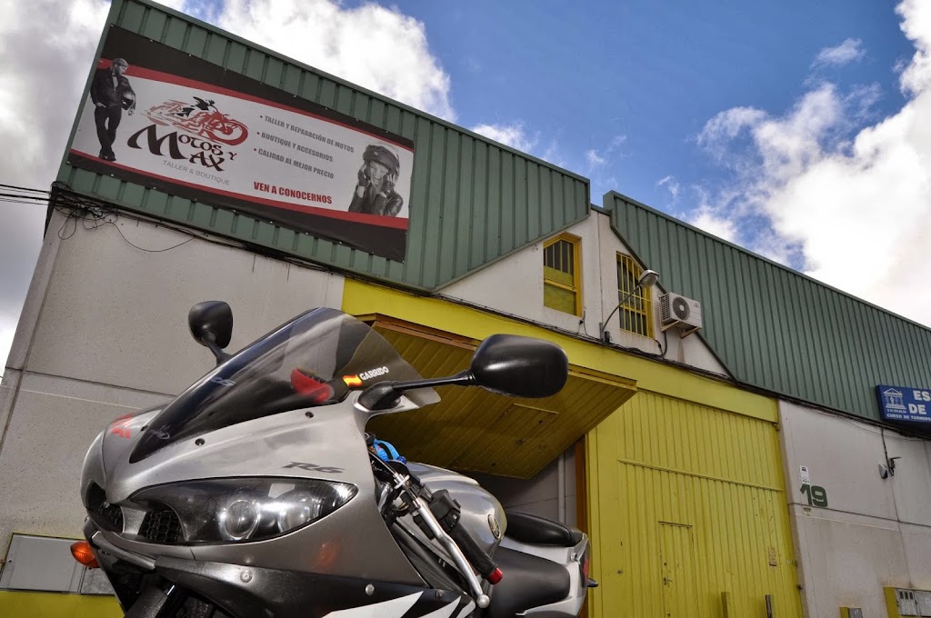 Motos y Max — Motocicleta