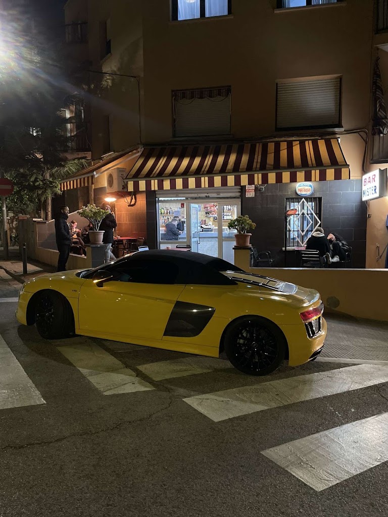 Bar Mister — Del propietario