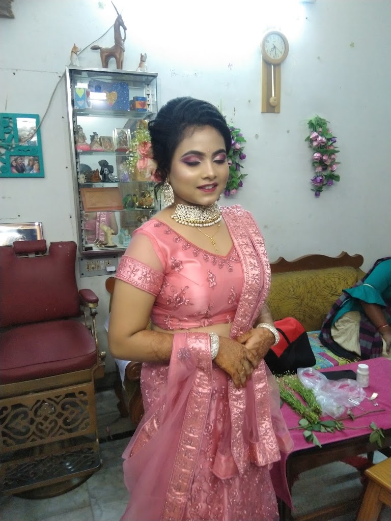 Tilottoma Ladies Beauty Parlour