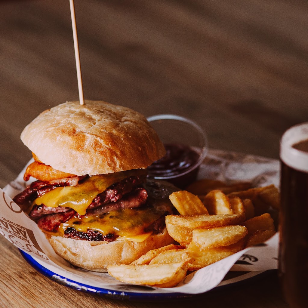Cerveceria grada 1 — Comida y bebida