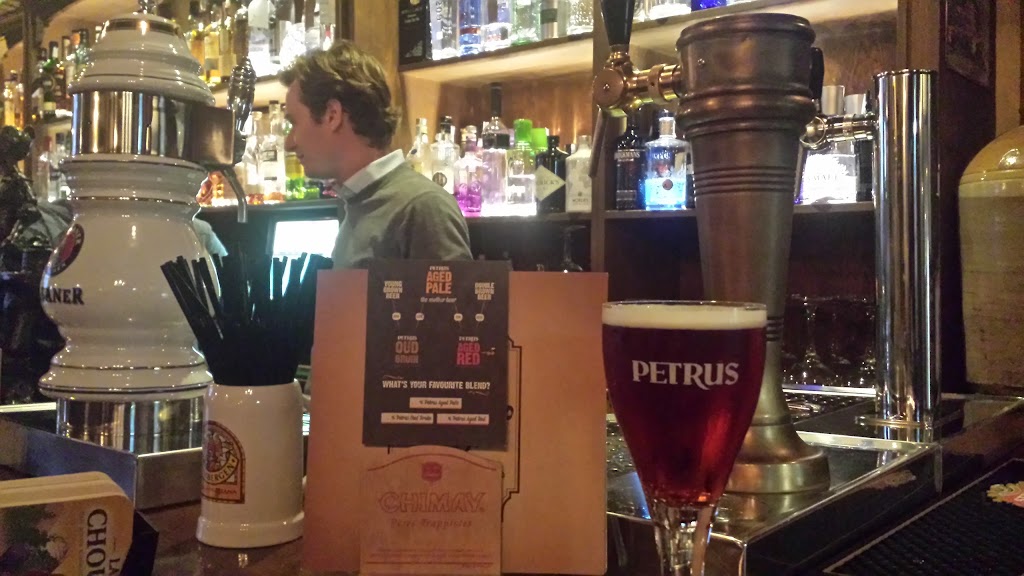 Molly Malone's Irish Bar — Cerveza