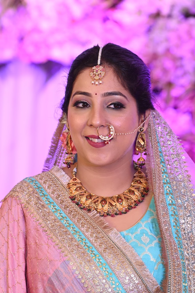 Parvez Hairport Unisex Salon Bridal Makeup Salon Dehradun Hair Colour Transformation Hair Nail Lash Extension Nailart