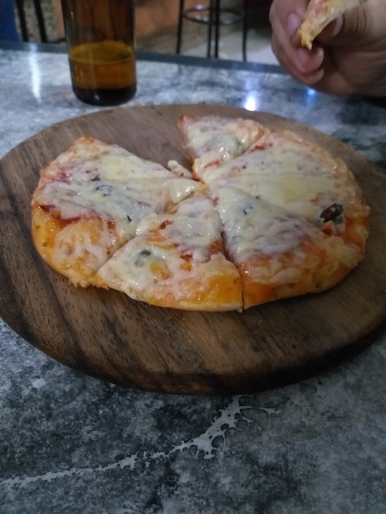 Cerveceria Genesis — Pizza