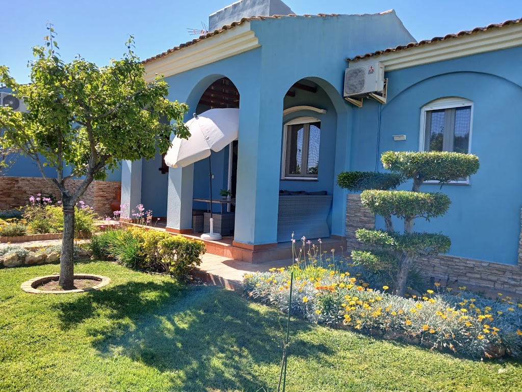 Chalet Azul ( Suites c/ Banho Privativo e Pequeno Almoco Buffet) / Casa Golf Azul(Apartamento Completo)