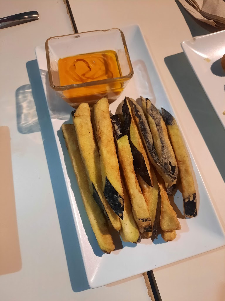 TABERNA CANADIENSE — Comida y bebida
