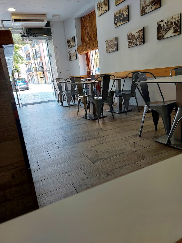 33 Restauran — Ambiente