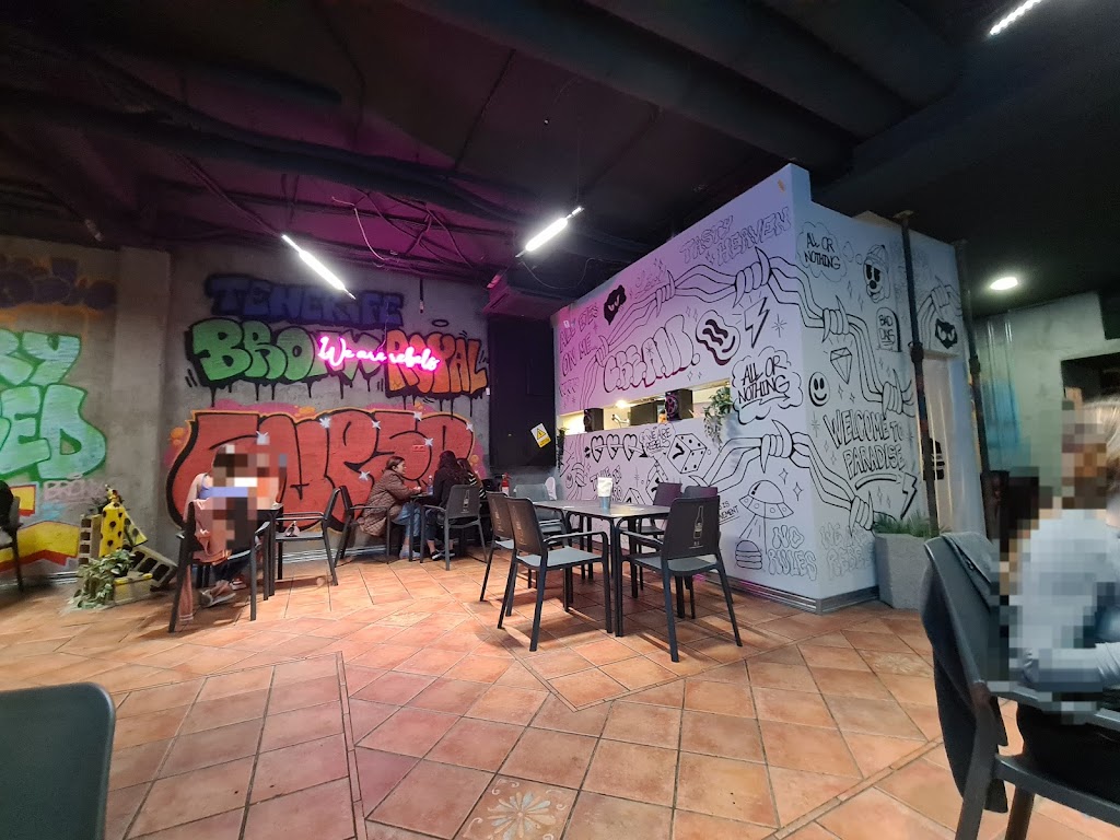 All or Nothing burger ( La Laguna , Tenerife )