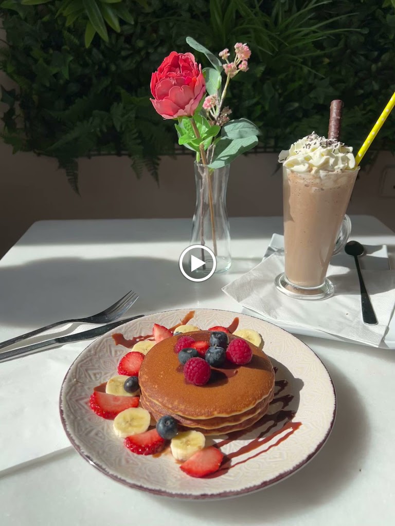 Cafeteria IL CROSTINO — Pastel
