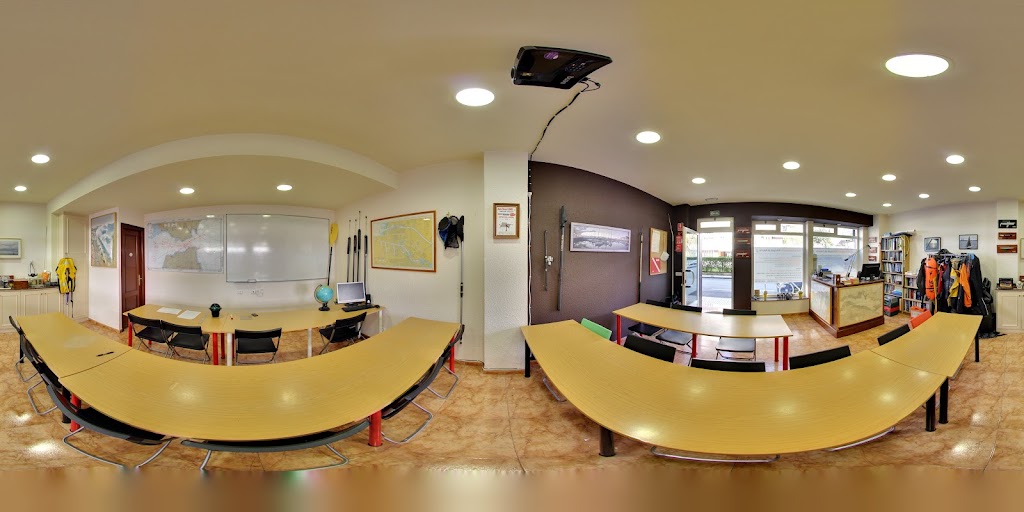 Escuela de Navegacion Principado de Asturias — Del propietario