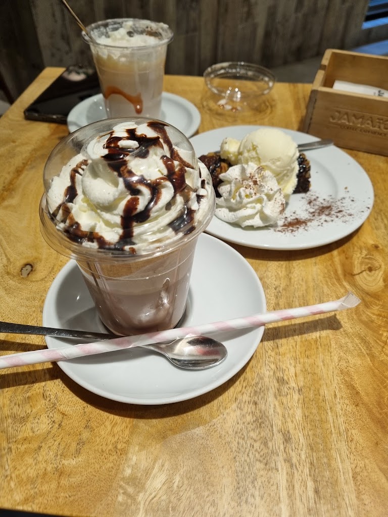 Jamaica Cofee — Comida y bebida