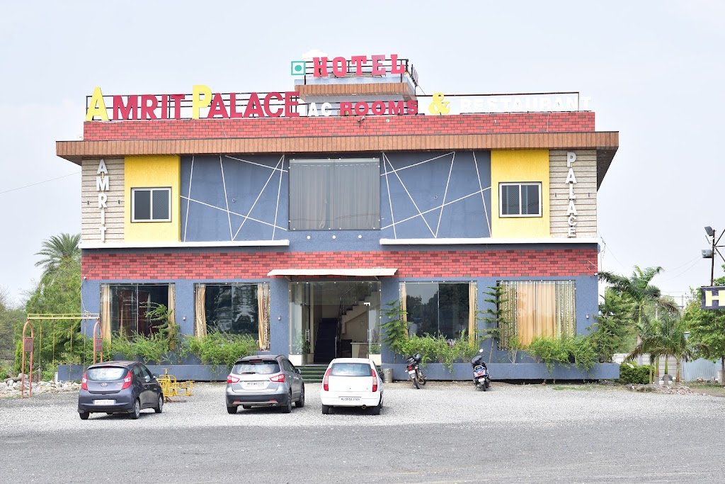 Hotel Amrit Palace, Family Restaurant, 200% pure veg