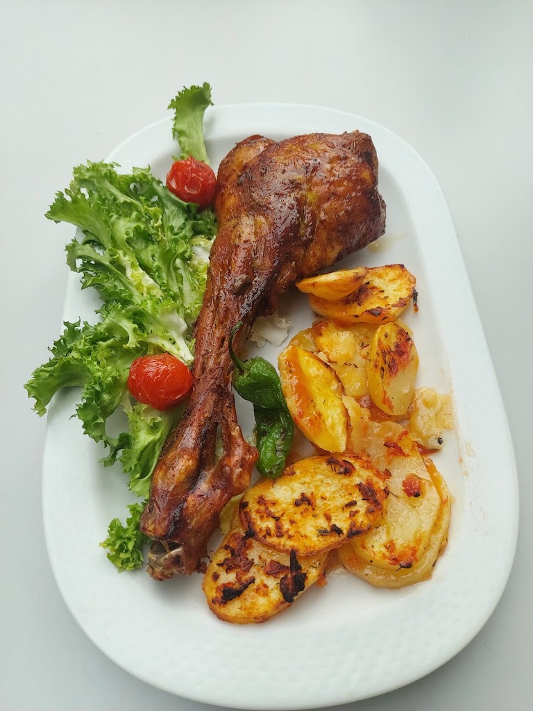 Restaurante Bar Turis — Comida y bebida
