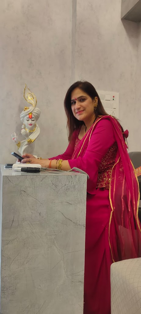 Ischia Makeover Best Bridal Makeup Artist In Yamuna Nagar