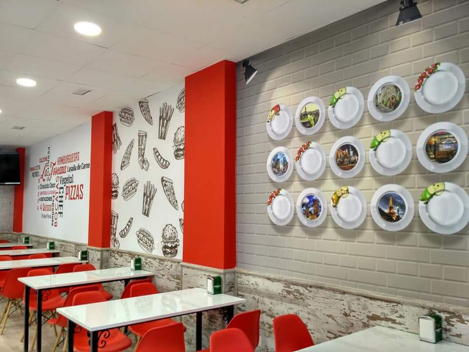 Pizzeria-Bocateria La Toscana — Ambiente