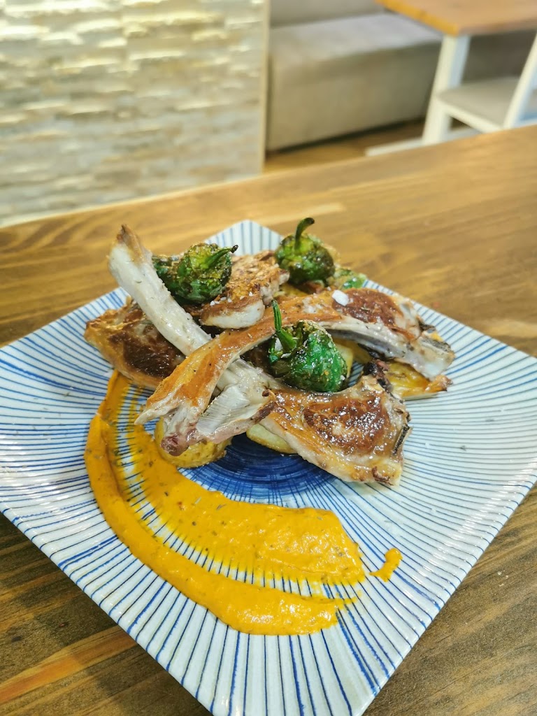 Restaurante El Redoli. — Comida y bebida